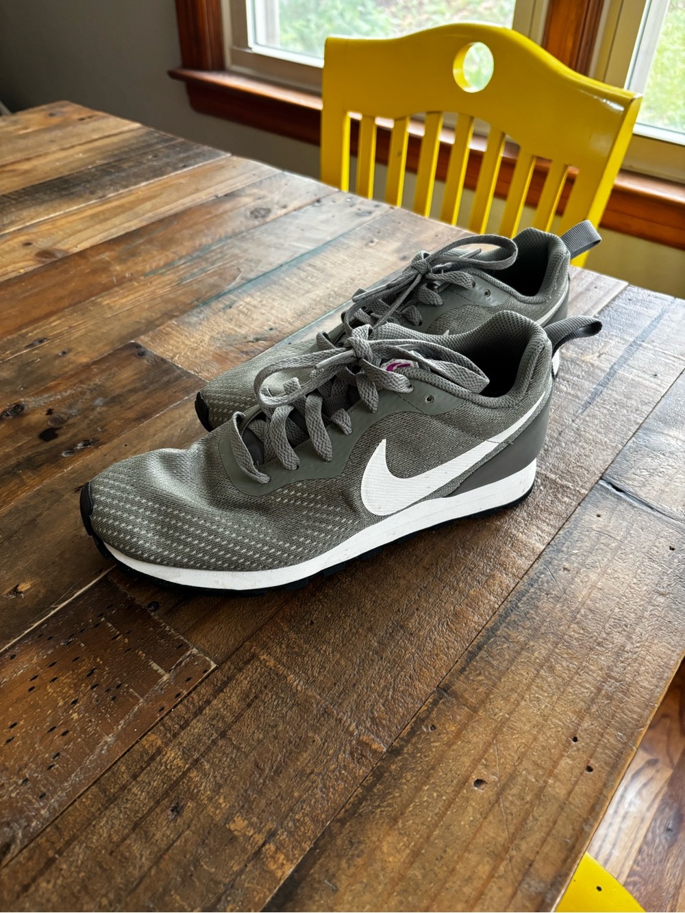 Nike Women’s Green and White Retro Runner Sneakers